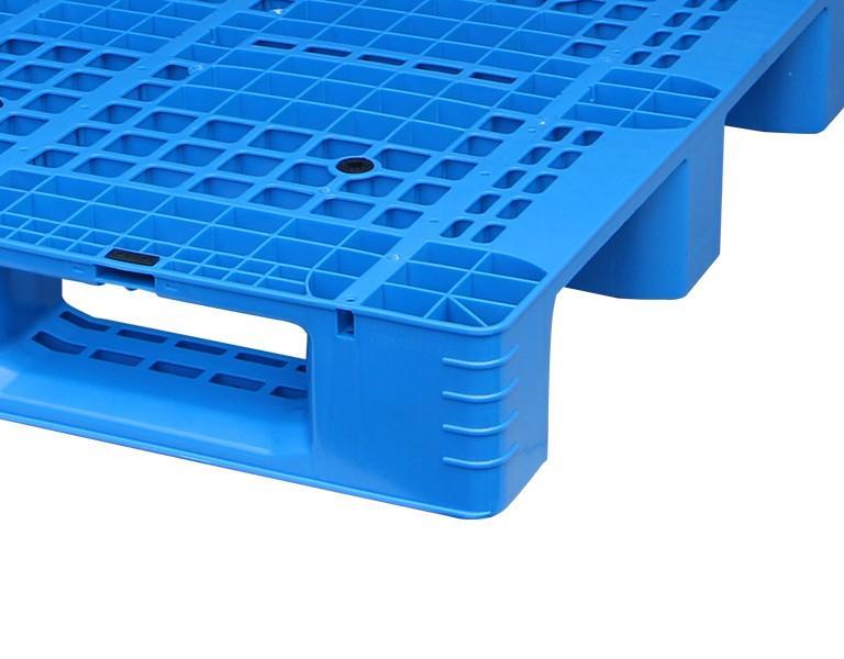 william威廉中文官网1210网格川字塑料托盘16.3cm